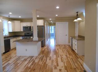 3 East St, Southampton, MA 01073