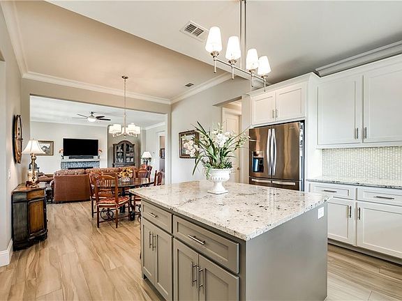 5th image of 2905 Sunnyside Dr