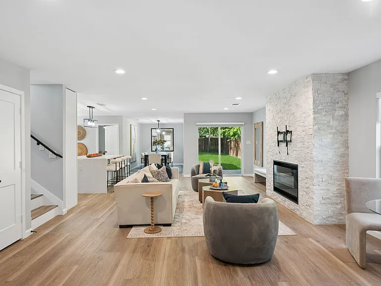 2728 Livingston Ave — Photo 31