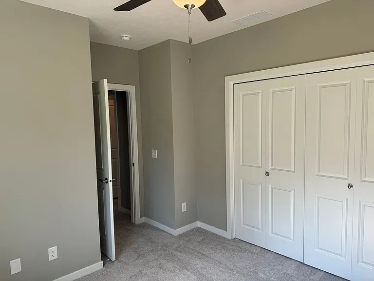 302 N Allen St — Photo 28