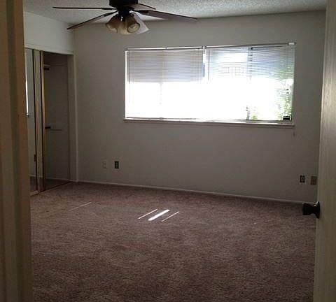 2nd image of 7924 Daffodil Way
