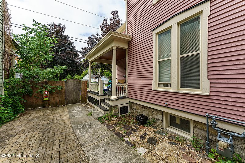 3rd image of 147 Church Street