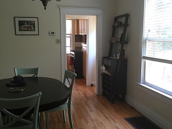 5th image of 218 S Clarkson St