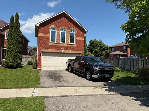 7075 Spyglass Cres Photo 1