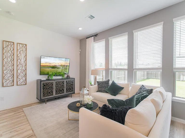 438 Lake Day Dr — Photo 14
