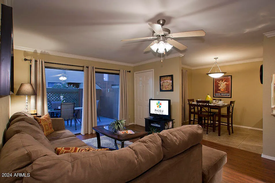 1 bed, 1.0 bath, 725 sqft, $1,800 — Photo 3