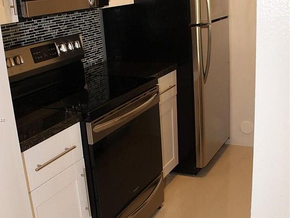 4th image of 8180 Geneva Ct APT 330