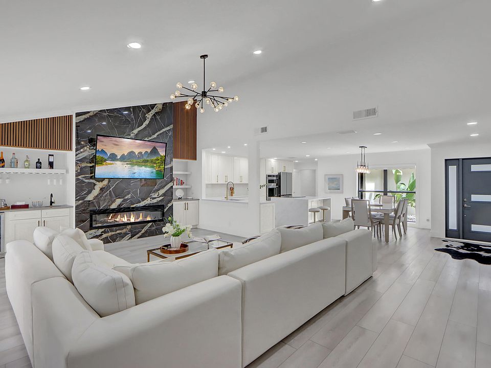 1st image of 39 Edinburgh Drive