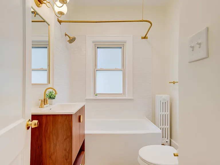 835 Allen St — Photo 12