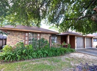 1019 Crestbrook Dr, Houston, TX 77038