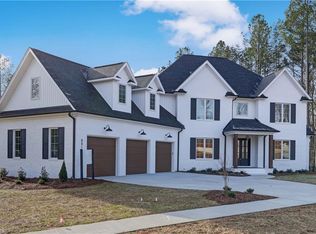 8011 Cranston Ct, Oak Ridge, NC 27310