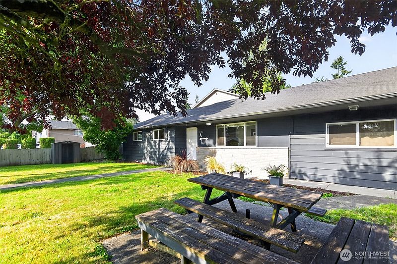 3rd image of 8526 8th Avenue W #A