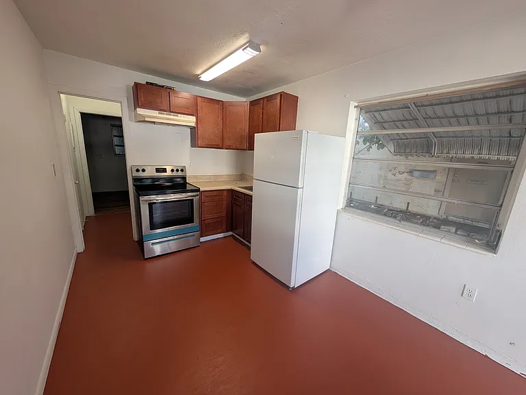 1245 NE 110th St #3 — Photo 2