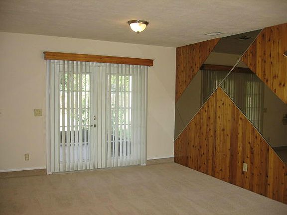 3rd image of 1434 SE Navajo Lane