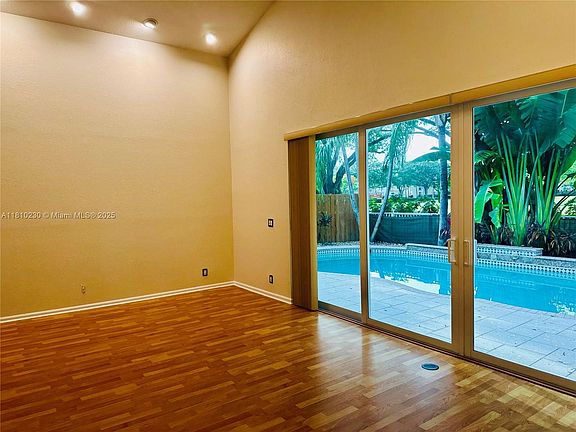 4th image of 10561 NW 11th Ct