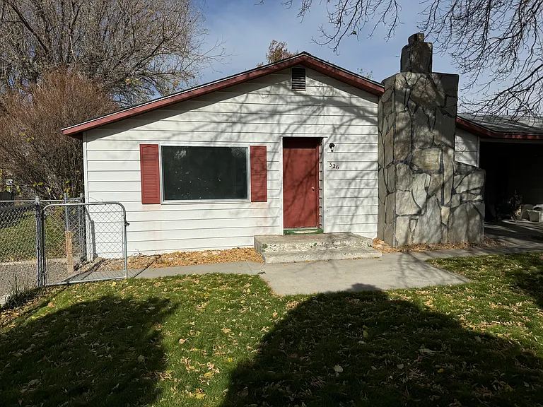 326 Lake St — Photo 9