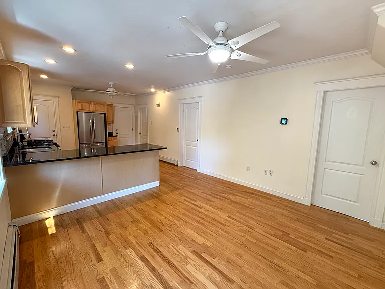 120H Sherman St — Photo 5