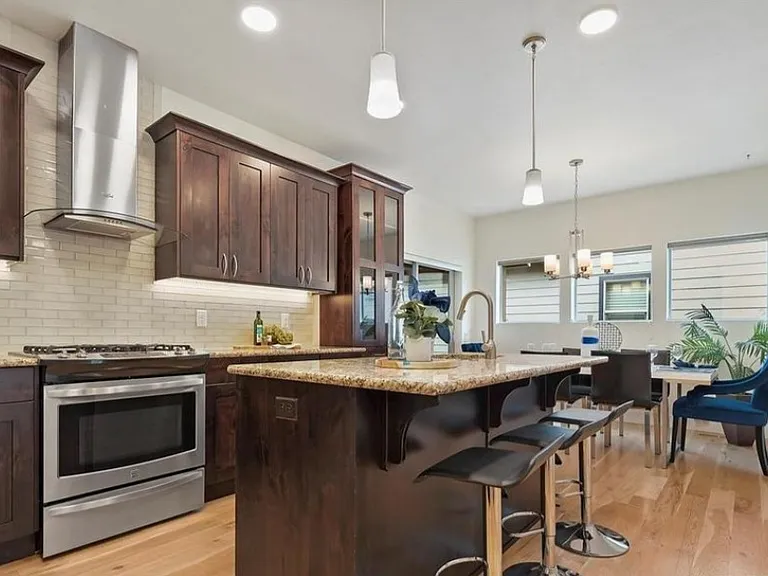 3721 W Catalpa Dr — Photo 4