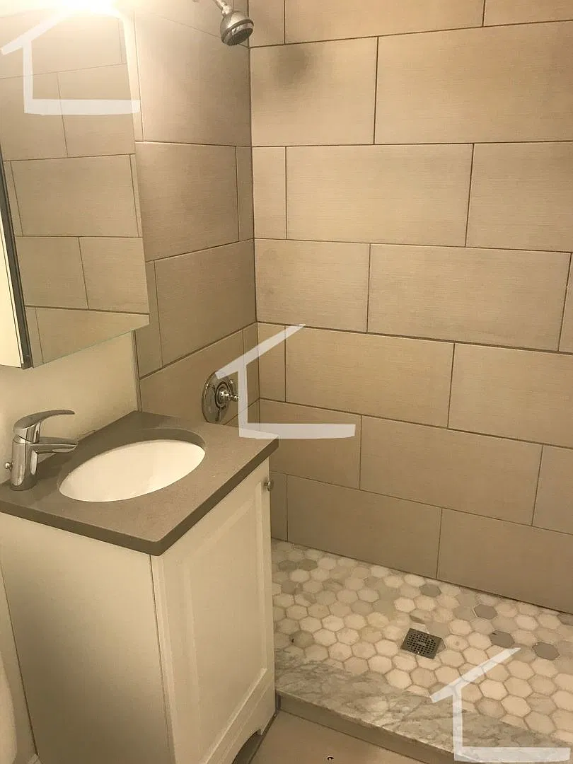 Great 4 Grads & Pros! Modern Apt Near B-Line, Near BU! Ht/HW Inc Cat Friendly — Photo 4