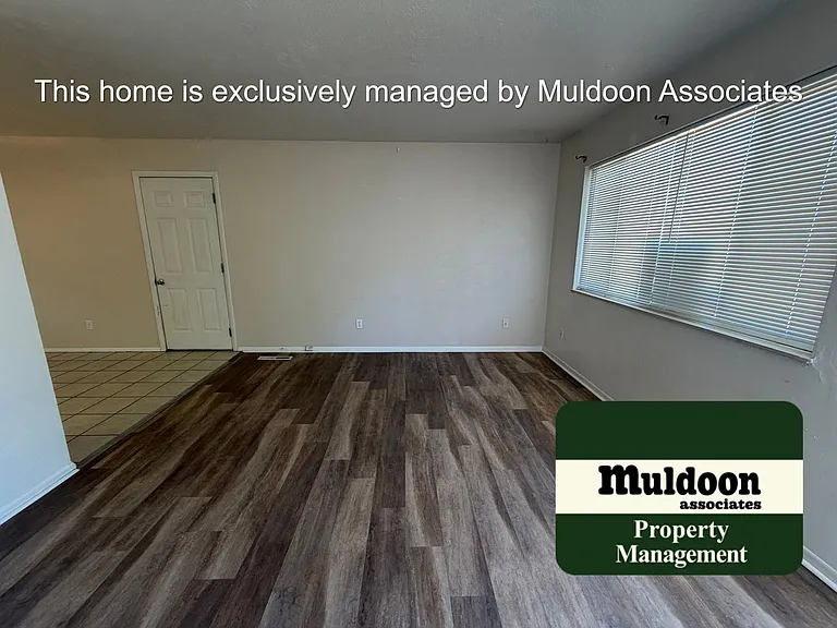 4430 Drummond Cir — Photo 4
