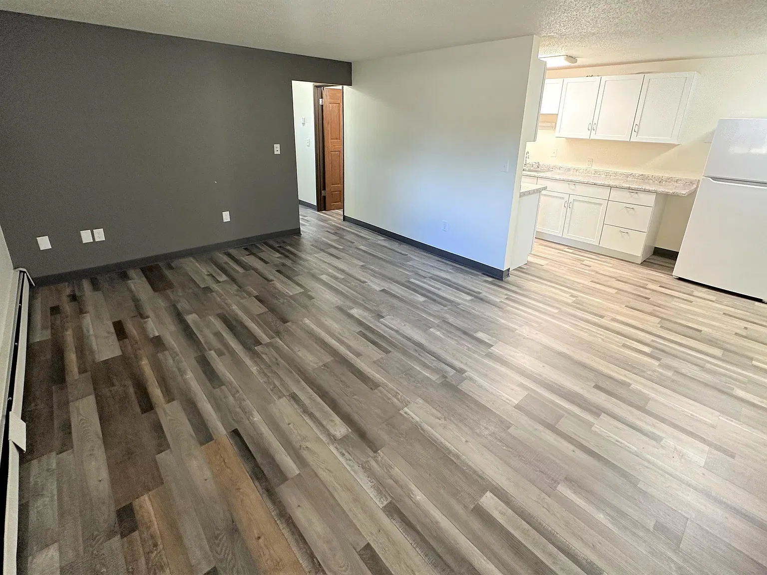 222 S Greenwood St — Photo 3