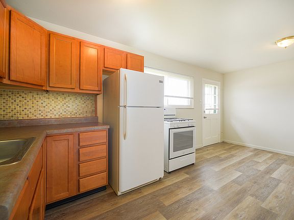 5th image of 9749 Treadway Ln