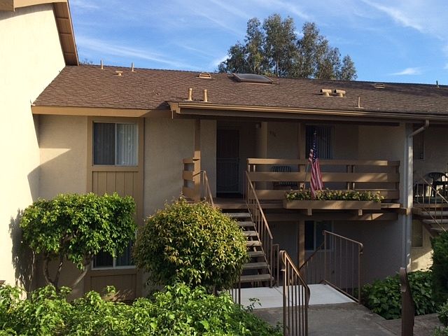 1st image of 936 Knoll Vista Dr