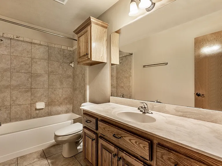 8205 Hillers Rd — Photo 36