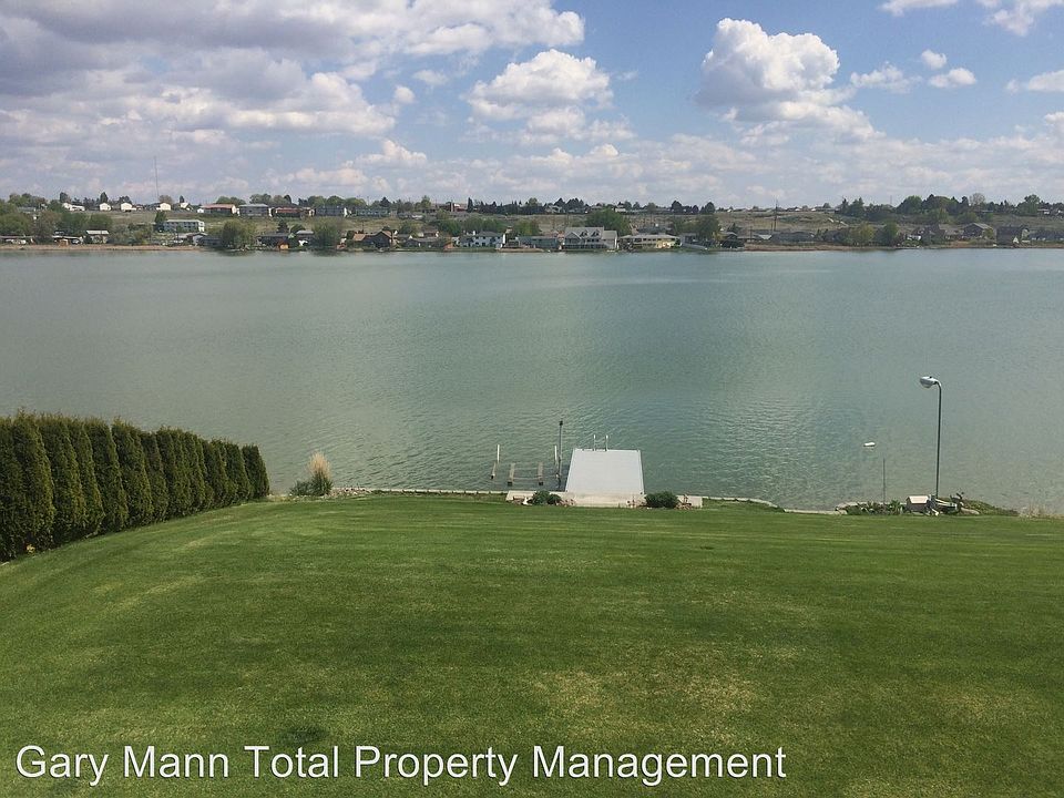 1st image of 1321 W Lakeside Dr
