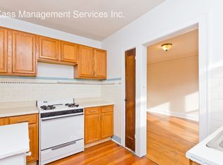 6660 N Damen Ave APT 2E, Chicago, IL 60645