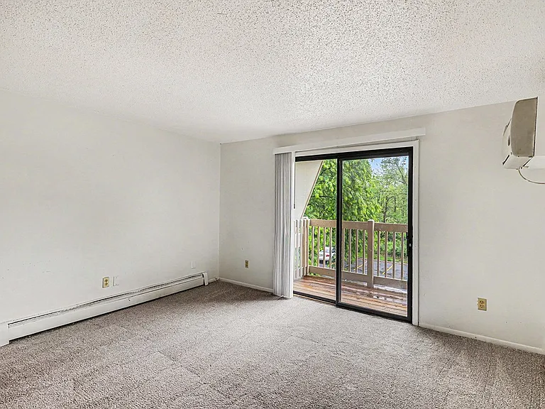 Waverly Park Apartments — Photo 6