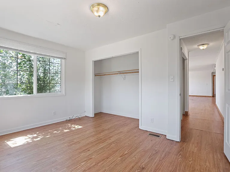 12 N 2162 W — Photo 14