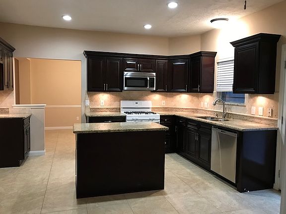 5th image of 10907 Sycamore Dr S