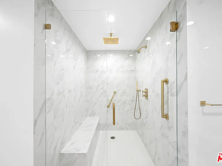 10724 Wilshire Blvd #Penthouse 1505 — Photo 31
