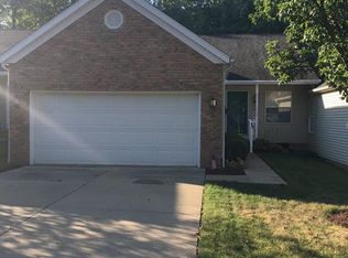 1704 N Pointe Dr NW, Canton, OH 44708