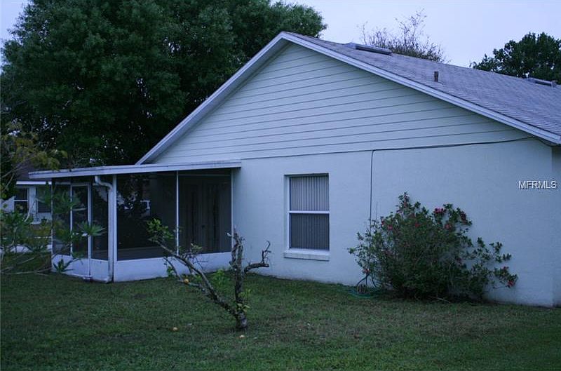 2nd image of 954 Rivecon Ave