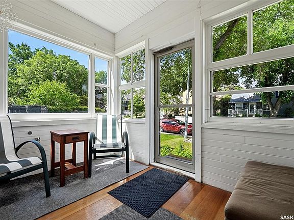 2nd image of 2917 Robinson STREET