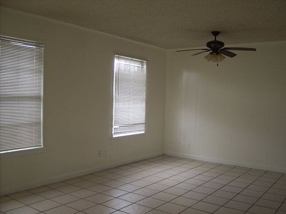 2nd image of 1608 E Los Ebanos Blvd