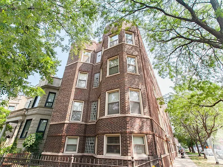 1212-1214 W Waveland Ave — Photo 1