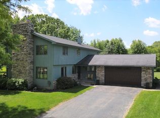 881 Tumblebrook Rd, Neenah, WI 54956