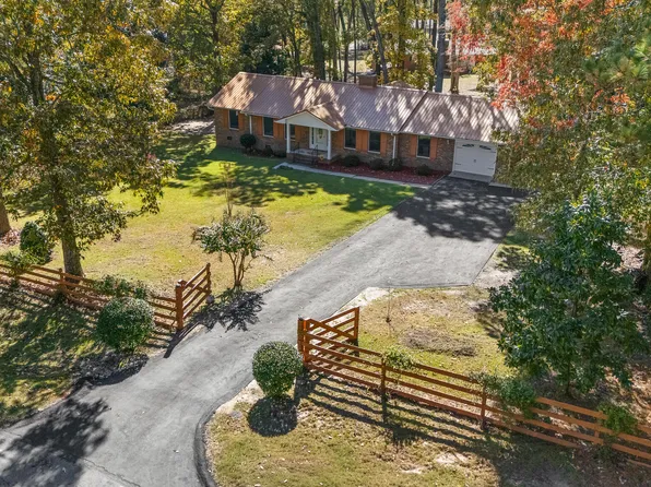 912 N Glenwood Trail, Southern Pines, NC 28387