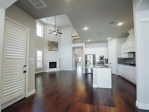 4th image of 5932 Adair Ln
