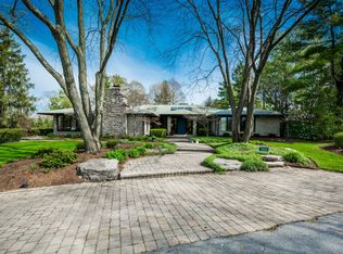 2620 Abington Rd, Columbus, OH 43231