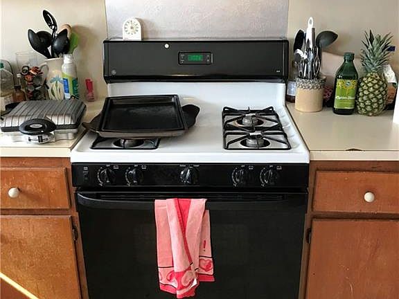 3rd image of 1012 San Benito Dr