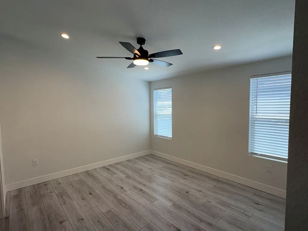3 bed, 2.0 bath, 1216 sqft, $1,999 — Photo 4
