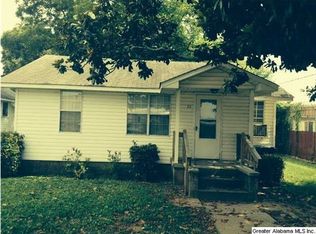 28 G St, Anniston, AL 36201