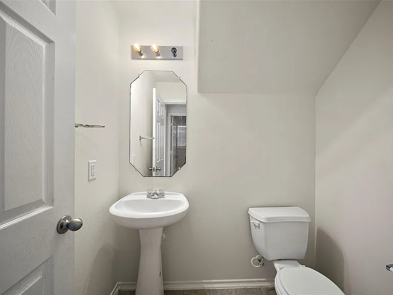 1431 Orchid Dr — Photo 23