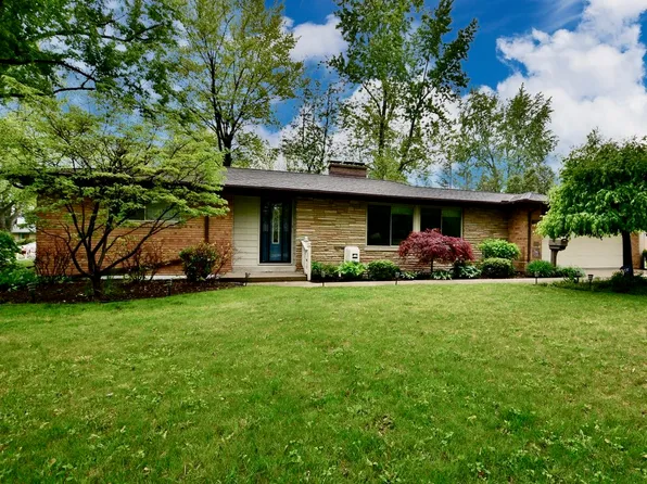 1100 Airfield Ln, Midland, MI 48642