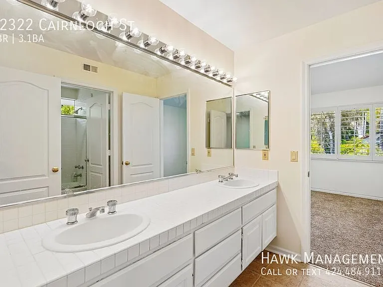 22322 Cairnloch St — Photo 49