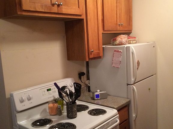 4th image of 3410 Girard Ave S APT 202